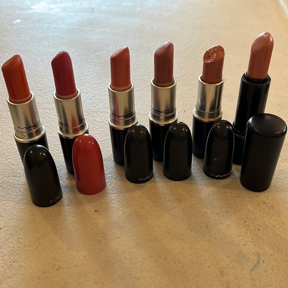 MAC Lipstick’s